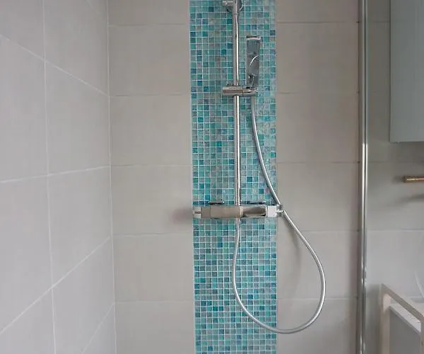 Alexandra Vendeghaz Dom wakacyjny *